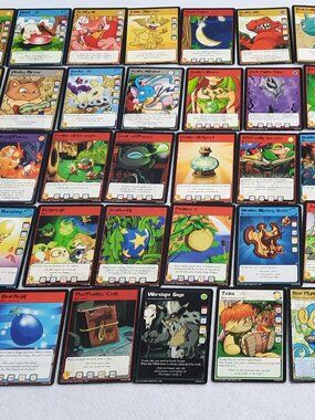Neopets Trading Cards (46) 2003,04 Vintage Neopets TCG Ex cond. inc. Holos +